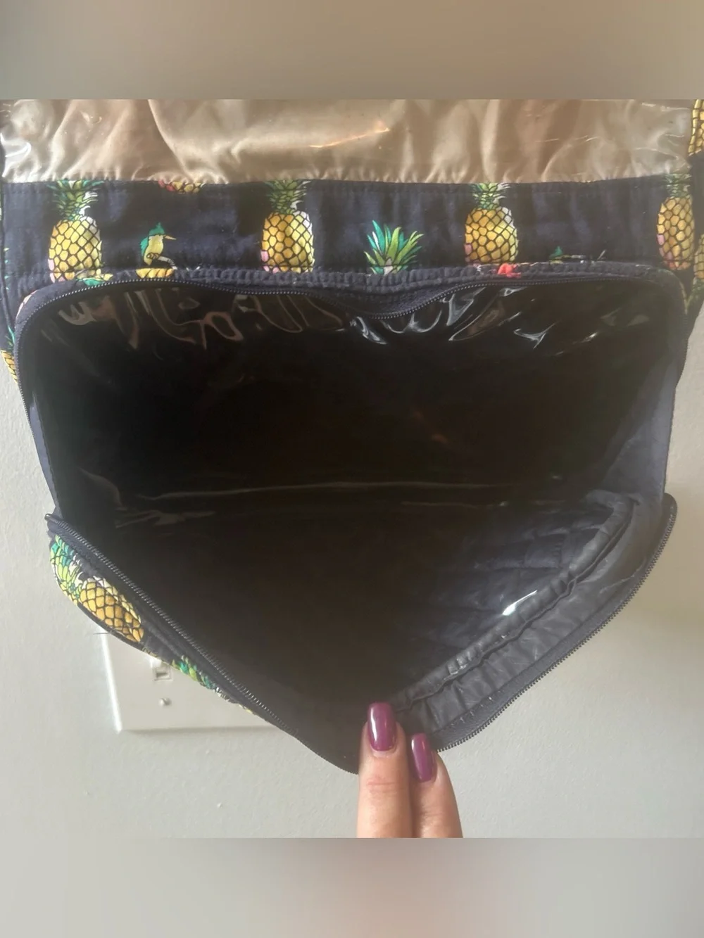Vera Bradley quilted hanging travel organizer Toucan Party with pineapple print